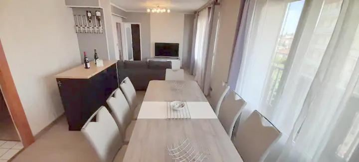 L'Amicale : 80 M², 6 Prs, 3 Ch, Centre Ville 디종 외부 사진