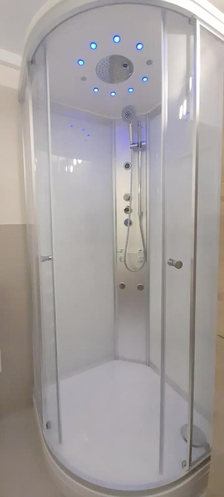L'Amicale : 80 M², 6 Prs, 3 Ch, Centre Ville 디종 외부 사진