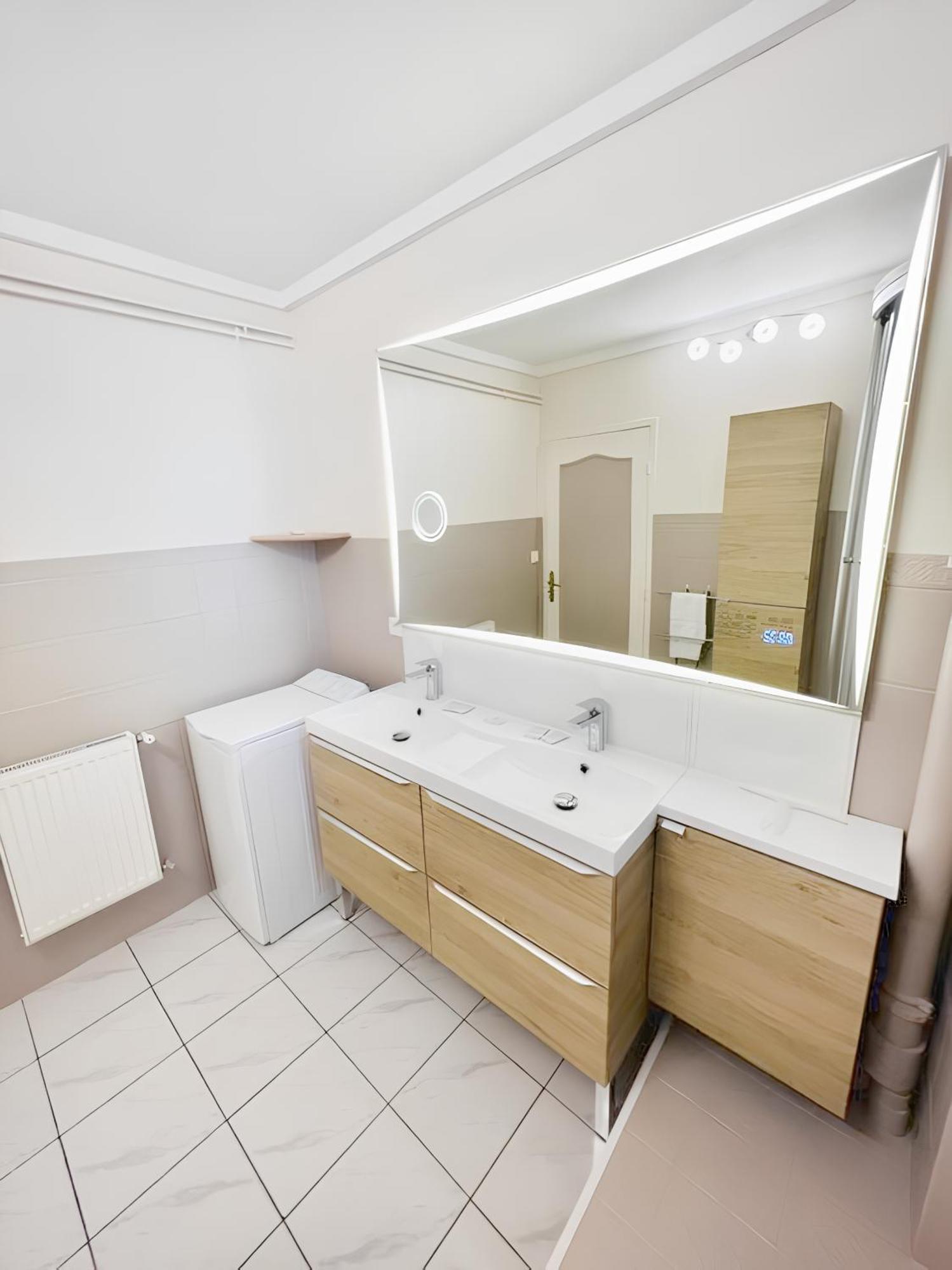 L'Amicale : 80 M², 6 Prs, 3 Ch, Centre Ville 디종 외부 사진